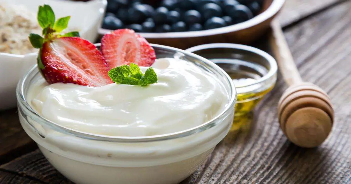 Simply eat yogurt: Probiotics can help maintain the good ...